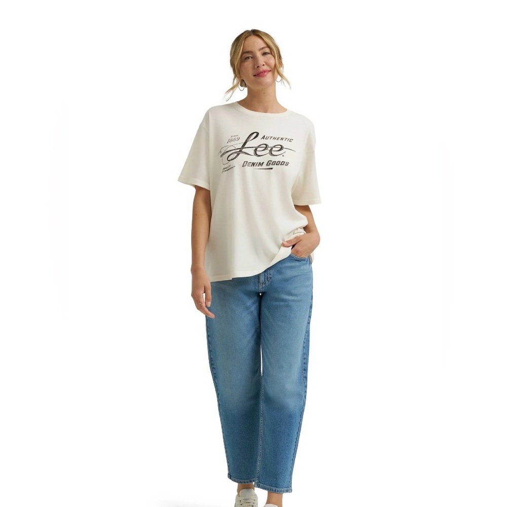 Lee Women's Logo Tee 100% Cotton. Short Sleeves.‎ Size XL. Color Soybean